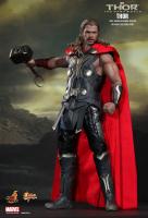 Chris Hemsworth As THOR Light Asgardian Armor The Dark World Sixth Scale Collectible Figure