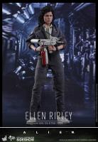Sigourney Weaver As Ellen Ripley The Alien Sixth Scale Collectible Figure