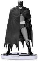 Batman David Mazzucchelli Black & White Second Edition Statue