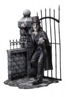 Lon Chaney Sr. As The Man in the Beaver Hat Sixth Scale Black & White DeLuxe Statue