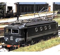 Société nationale des chemins de fer français SNCF Black Silver Stripes Scheme Class BB 10001 Electric Locomotive for Model Railroaders Inspiration
