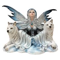 Icelynns Watchers White Wolves Alongside Girl Premium Figure Diorama  vlci a dívka soška