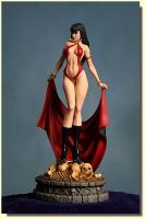 Vampirella The Blood-Craving Heroine Diamond Eye Premium Statue 