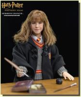 Hermione Granger The Harry Potter and the Sorcerers Stone Sixth Scale Harry Potter Figure
