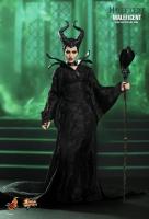 Angelina Jolie As Maleficent The Mistress of All Evil Sixth Scale Collectible Figure  Zloba královna černé magie