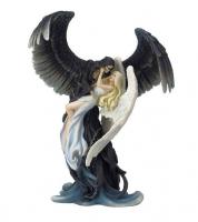 Angel In A Reapers Embrace Premium Figure Diorama  Smrtka a anděl soška