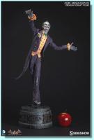 Joker The Arkham Asylum Premium Format Figure