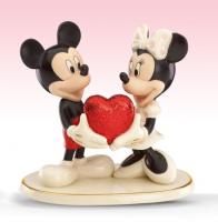 Mickey & Minnie The Heart Between Statue Diorama