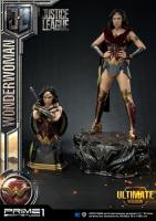 Wonder Woman & Bust The Justice League Ultimate Thitd Scale Statue (2-Unit Pack)