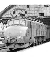 Société Nationale des Chemins de Fer français SNCF #2D2 5545 HO Femme Enceinte Vert Scheme Class 2D2 5500 (PO-MIDI E 540) Electric Locomotive DCC & Sound