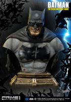 Batman The Dark Knight Returns Premium Bust