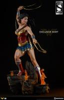 Wonder Woman Exclusive Premium Format Figure