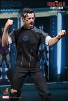 Robert Downey Jr As Tony Stark Armor Testing The Iron Man 3 Sixth Scale Collectible Figure