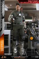 Robert Downey Jr As Tony Stark In A Mech Test Version The Iron Man DELUXE SPECIAL Sixth Scale Collectible Figure Diorama