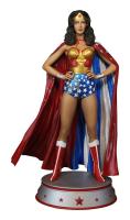 Wonder Woman In Cape The DC Comic Maquette