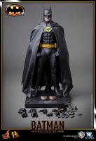 Michael Keaton As BATMAN 1989 Sixth Scale Collectible Figure