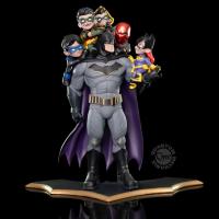 Batman The Family DC Comics Q-Master Figure Diorama (Robin, Red Hood, Batgirll, Red Robin, Nightwing)