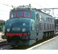 Société Nationale des Chemins de Fer français SNCF #540 HO Femme Enceinte Vert Rouge Scheme Class 2D2 5500 (PO-MIDI E 540) Electric Locomotive DCC & Sound