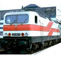 Deutsche Reichsbahn DR #243 001-5 HO Weiße Lady White Red Stripe Scheme Class 243 (143) Electric Locomotive DCC & Sound