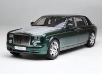 Rolls Royce Phantom EWB Green Metallic 1/18 Die-Cast Vehicle