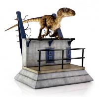 Velociraptor The Jurassic Park Breakout Statue Diorama  pravěký svět