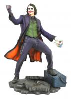 Joker The Dark Knight DC Movie Gallery Statue Diorama
