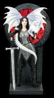 The Fairy Queen & Dragon Premium Figure Diorama   drak a víla soška