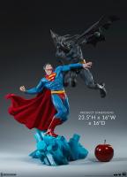 Batman vs Superman The Superhero Clash Of The Century Statue Diorama
