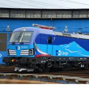 České Dráhy #393 00 ČD Cargo CZ Flag Dark & Light Blue Scheme Class 193 (393) VECTRON Multi-System Electric Locomotive For Model Railroaders Inspiration