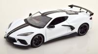 Chevrolet Corvette Stingray Coupé 2020 White Black Stripes 1/18 Die-Cast Vehicle