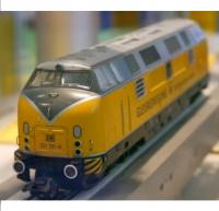 Deutsche Bundesbahn #221 201-6 HO TRACK CLEANSING V 200.1 Diesel Locomotive DCC & Sound