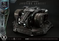 BAT-TANK The Zack Snyders Justice League Museum Masterline LED Replica Diorama