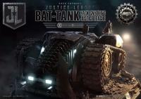BAT-TANK & Batman The Zack Snyders Justice League Museum Masterline LED Deluxe Replica Diorama
