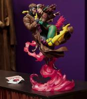 Gambit & Rogue In A Supercharged Embrace The X-Men Marvel Statue Diorama