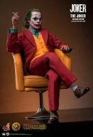 Joaquin Phoenix As Joker AKA Arthur Fleck ARTISAN Sixth Scale Collectible Figure